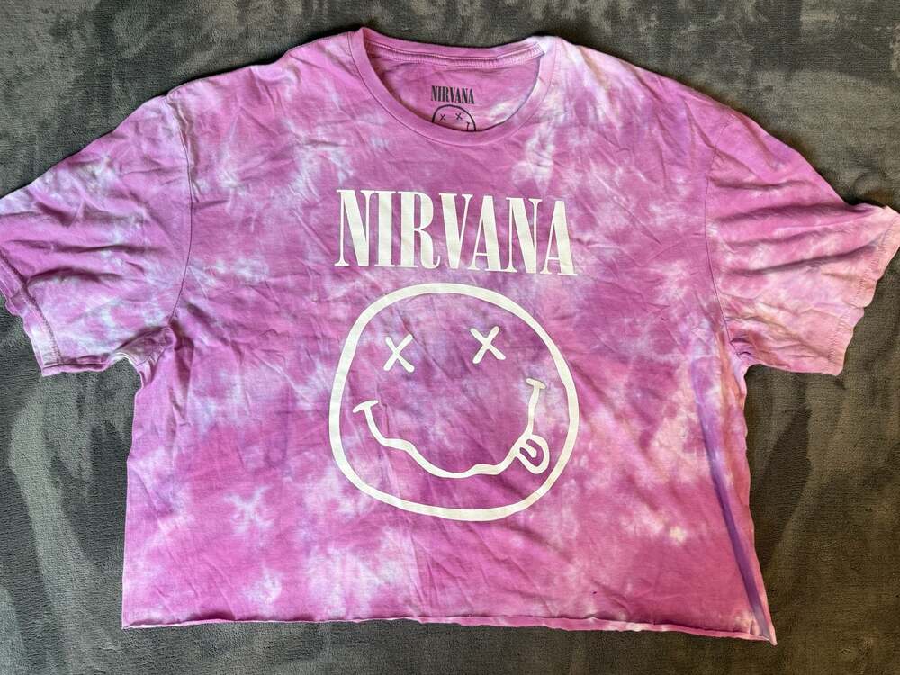 Nirvana Pink Tie-Dye Graphic women’s Crop T-Shirt Size XL